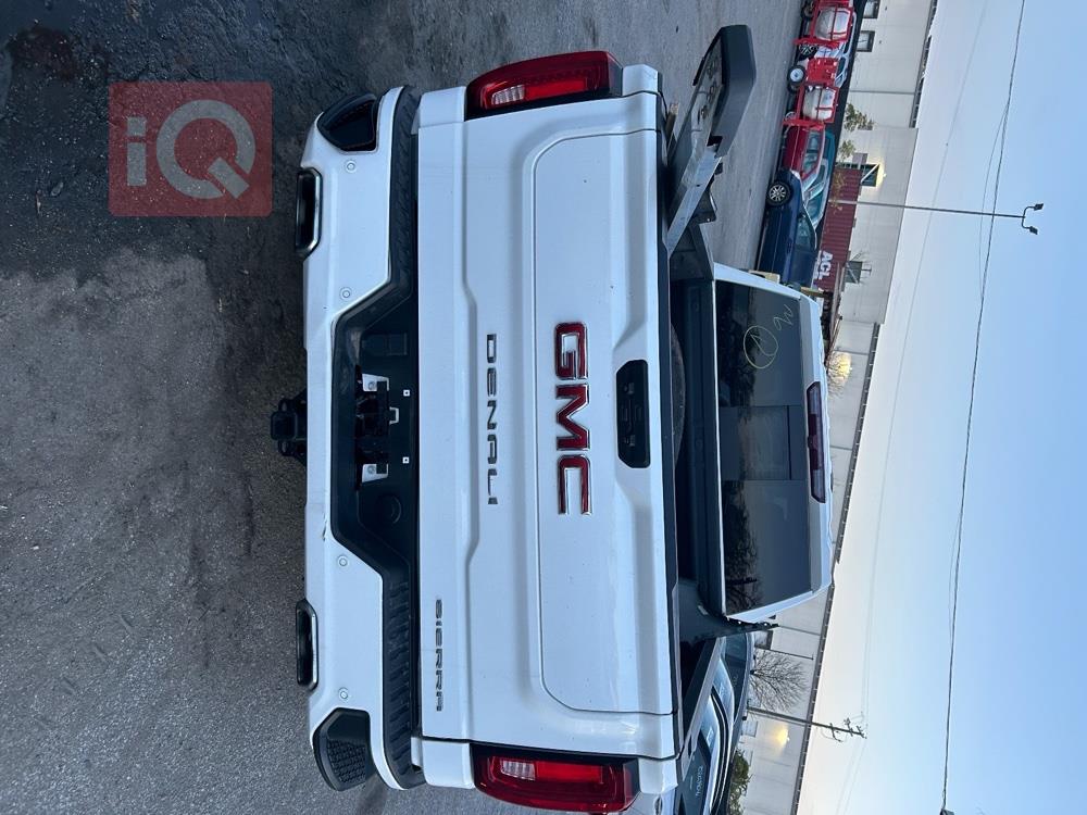 GMC Sierra